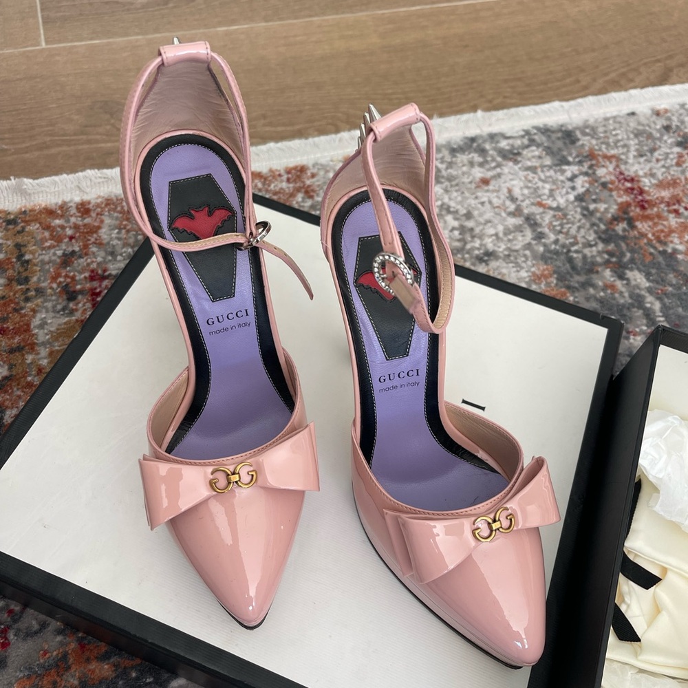 COPY - Pink Gucci heels